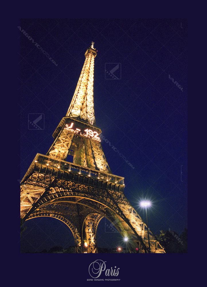 Parisian Tour Eiffel in the time of nightfall by art photographer Boris Vargovic