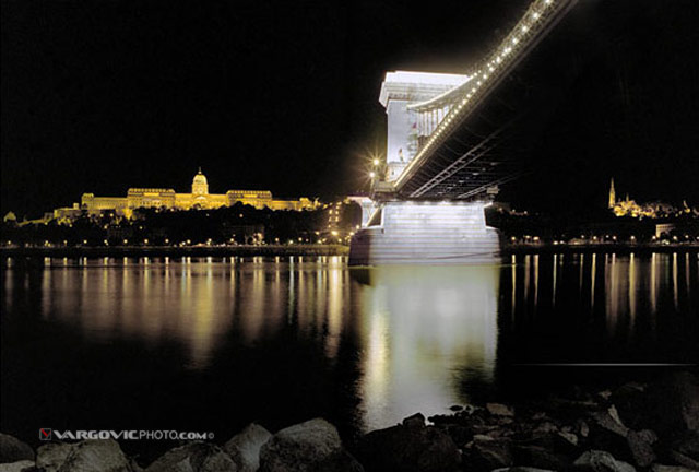 Danube-In-The-Dark_Budapest_Chain-Bridge_Hungary_Danube_Pest_Vargovic-Photo