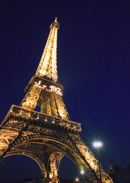 Iron-Lady_Paris_Tour-Aiffel_France_By-Boris-Vargovic